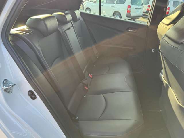 トヨタ プリウス １．８ Ｓ ツーリングセレクション R2年 (九州・沖縄) 99