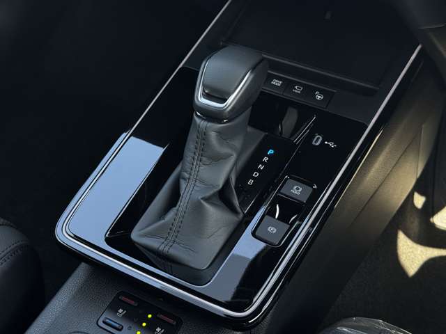 トヨタ カローラクロス　ハイブリッド １．８ ハイブリッド Ｚ R7年 (九州・沖縄) 99