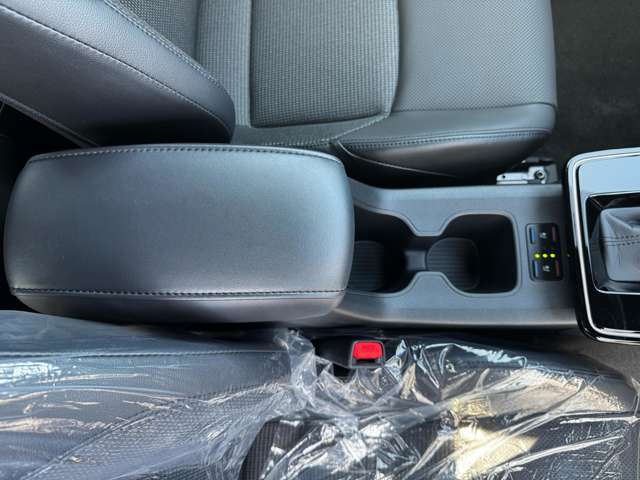 トヨタ カローラクロス　ハイブリッド １．８ ハイブリッド Ｚ R7年 (九州・沖縄) 99