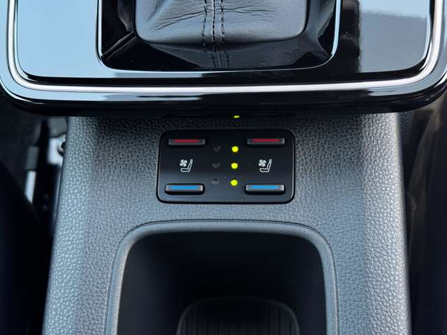 トヨタ カローラクロス　ハイブリッド １．８ ハイブリッド Ｚ R7年 (九州・沖縄) 99