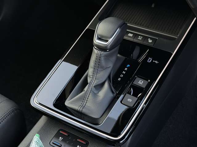 トヨタ カローラクロス　ハイブリッド １．８ ハイブリッド Ｚ R7年 (九州・沖縄) 99