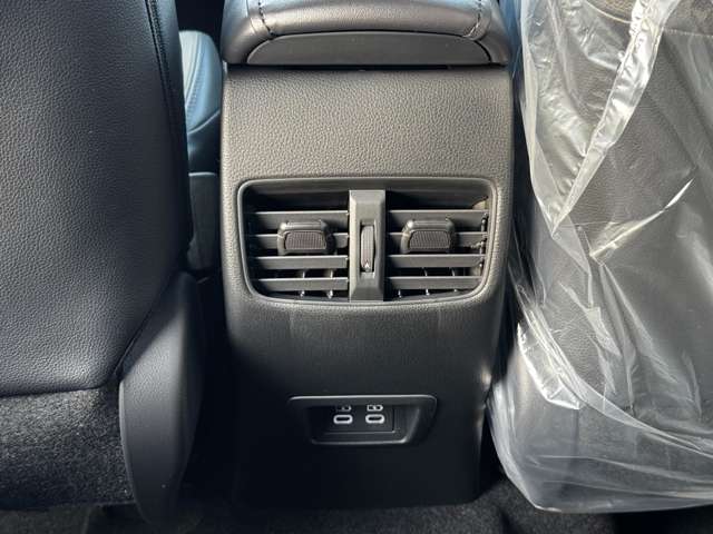 トヨタ カローラクロス　ハイブリッド １．８ ハイブリッド Ｚ R7年 (九州・沖縄) 99