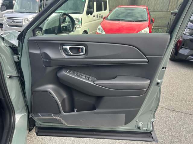 ホンダ ヴェゼル １．５ Ｅ：ＨＥＶ Ｘ R7年 (九州・沖縄) 99