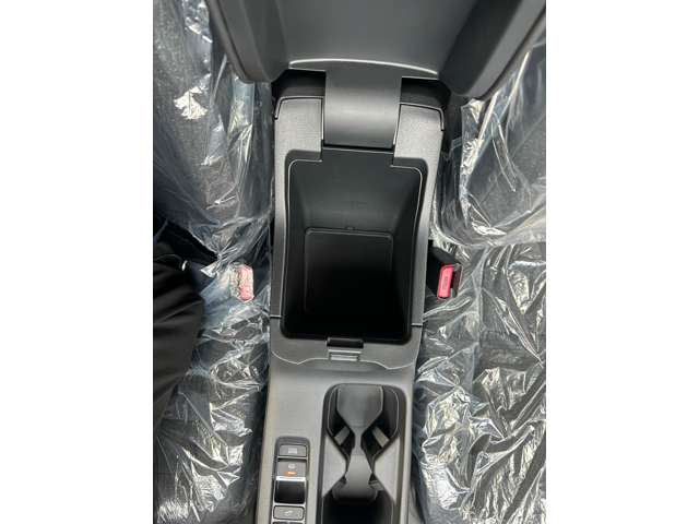 ホンダ ヴェゼル １．５ Ｅ：ＨＥＶ Ｘ R7年 (九州・沖縄) 99