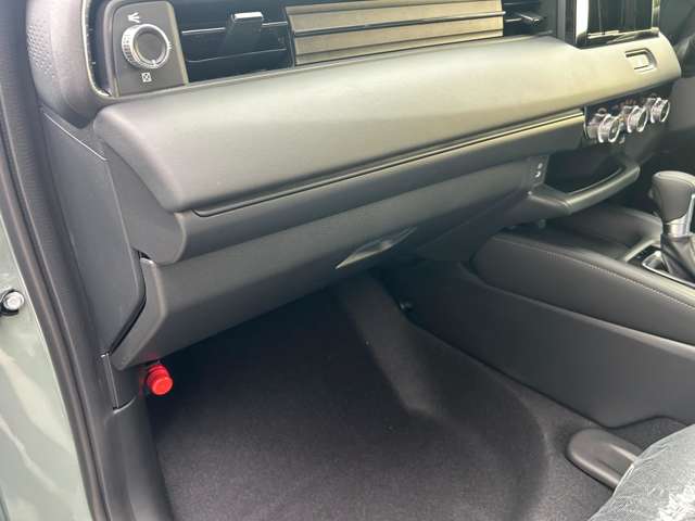 ホンダ ヴェゼル １．５ Ｅ：ＨＥＶ Ｘ R7年 (九州・沖縄) 99