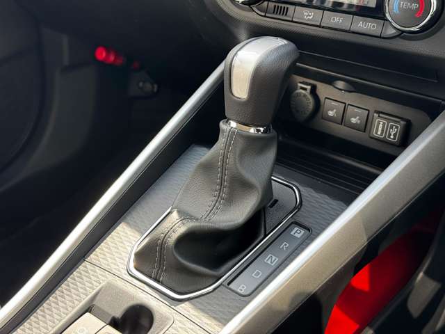 トヨタ ライズ　ハイブリッド ハイブリッド １．２ Ｚ R7年 (九州・沖縄) 99