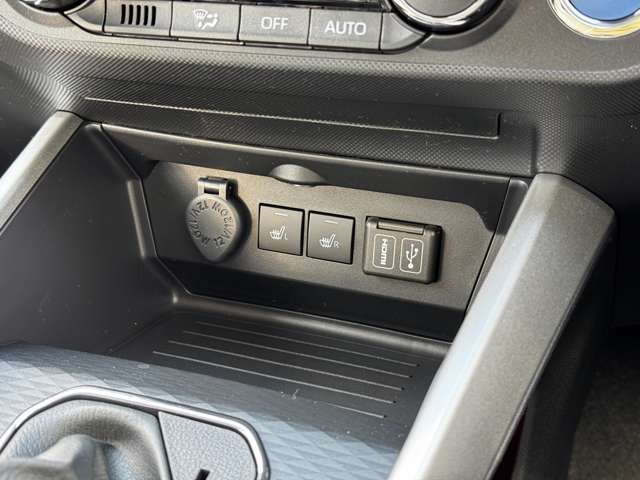 トヨタ ライズ　ハイブリッド ハイブリッド １．２ Ｚ R7年 (九州・沖縄) 99