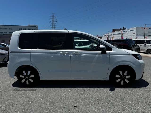 ホンダ フリード　ハイブリッド １．５ Ｅ：ＨＥＶ エアー ＥＸ R7年 (九州・沖縄) 99