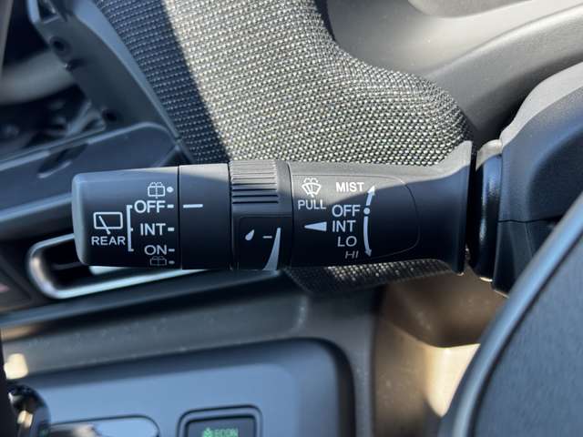 ホンダ フリード　ハイブリッド １．５ Ｅ：ＨＥＶ エアー ＥＸ R7年 (九州・沖縄) 99