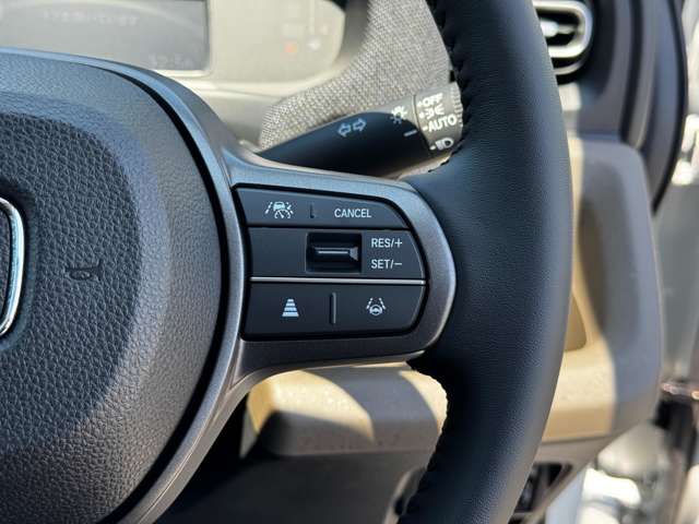 ホンダ フリード　ハイブリッド １．５ Ｅ：ＨＥＶ エアー ＥＸ R7年 (九州・沖縄) 99