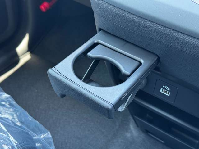 ホンダ フリード　ハイブリッド １．５ Ｅ：ＨＥＶ エアー ＥＸ R7年 (九州・沖縄) 99