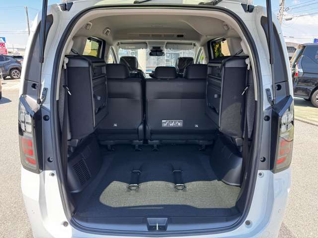 ホンダ フリード　ハイブリッド １．５ Ｅ：ＨＥＶ エアー ＥＸ R7年 (九州・沖縄) 99