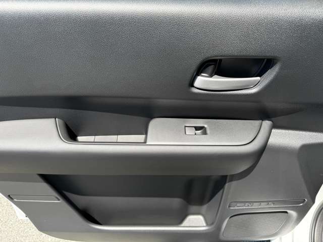 ホンダ フリード　ハイブリッド １．５ Ｅ：ＨＥＶ エアー ＥＸ R7年 (九州・沖縄) 99