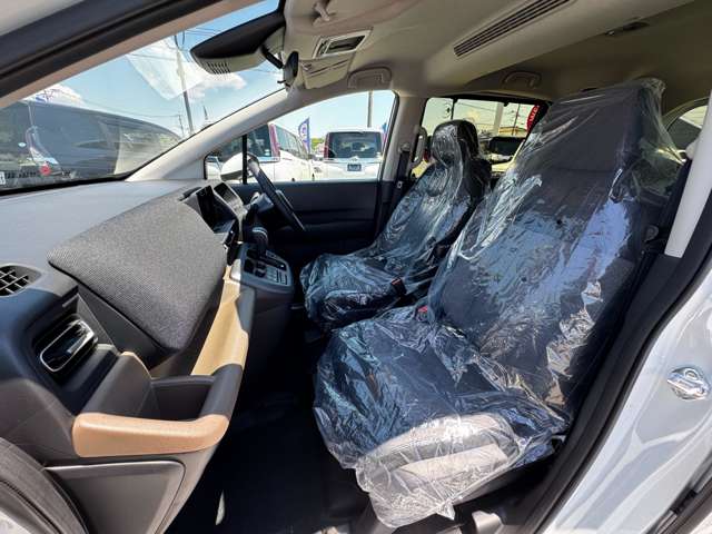 ホンダ フリード　ハイブリッド １．５ Ｅ：ＨＥＶ エアー ＥＸ R7年 (九州・沖縄) 99