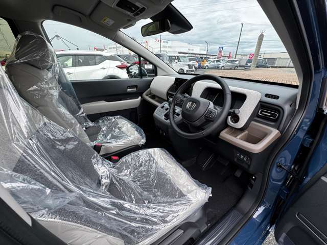 ホンダ フリード　ハイブリッド １．５ Ｅ：ＨＥＶ エアー ＥＸ R7年 (九州・沖縄) 99