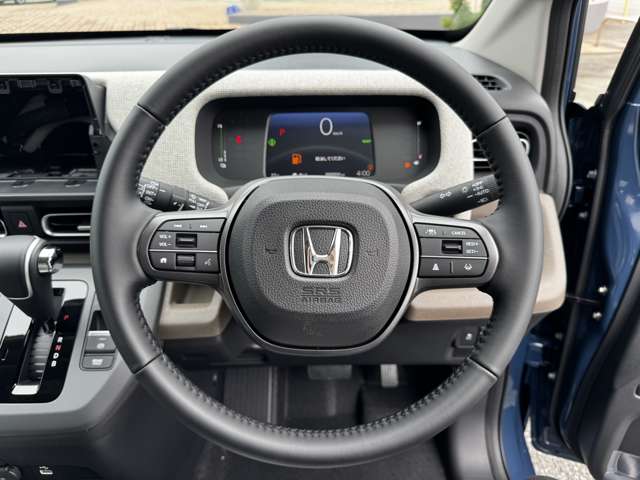 ホンダ フリード　ハイブリッド １．５ Ｅ：ＨＥＶ エアー ＥＸ R7年 (九州・沖縄) 99
