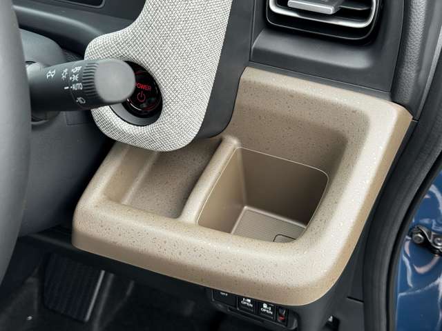 ホンダ フリード　ハイブリッド １．５ Ｅ：ＨＥＶ エアー ＥＸ R7年 (九州・沖縄) 99