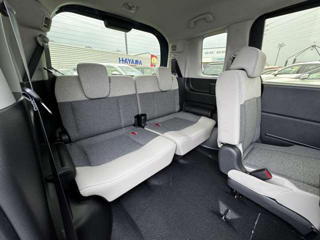 ホンダ フリード　ハイブリッド １．５ Ｅ：ＨＥＶ エアー ＥＸ R7年 (九州・沖縄) 99