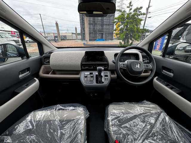 ホンダ フリード　ハイブリッド １．５ Ｅ：ＨＥＶ エアー ＥＸ R7年 (九州・沖縄) 99