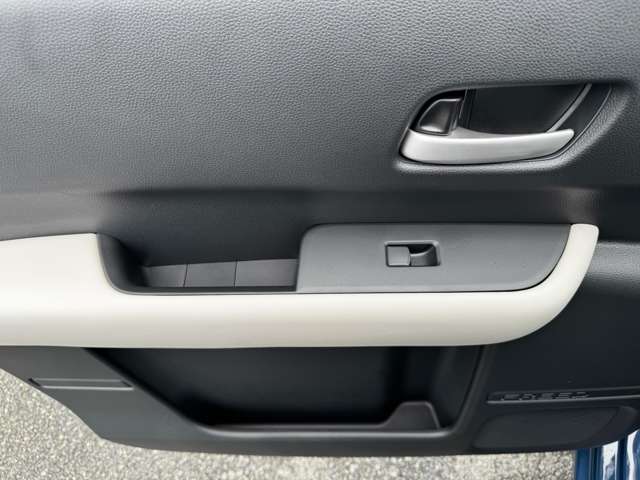 ホンダ フリード　ハイブリッド １．５ Ｅ：ＨＥＶ エアー ＥＸ R7年 (九州・沖縄) 99