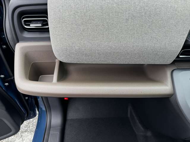 ホンダ フリード　ハイブリッド １．５ Ｅ：ＨＥＶ エアー ＥＸ R7年 (九州・沖縄) 99