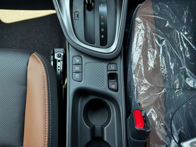 トヨタ ヤリスクロス　ハイブリッド １．５ ハイブリッド Ｚ アドベンチャー R7年 (九州・沖縄) 99