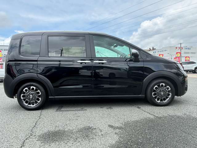 ホンダ フリード　ハイブリッド １．５ Ｅ：ＨＥＶ クロスター R7年 (九州・沖縄) 99