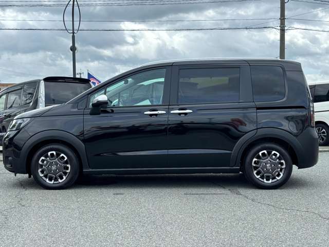 ホンダ フリード　ハイブリッド １．５ Ｅ：ＨＥＶ クロスター R7年 (九州・沖縄) 99