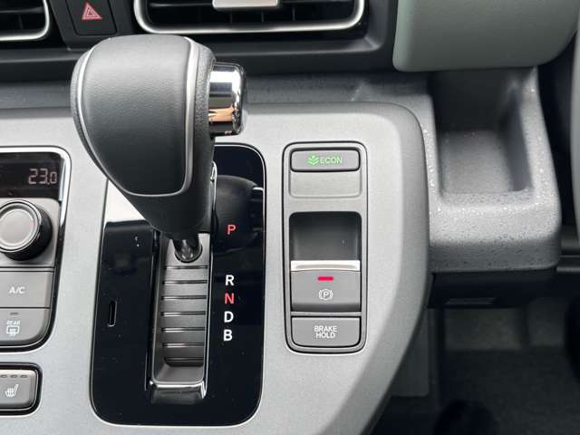 ホンダ フリード　ハイブリッド １．５ Ｅ：ＨＥＶ クロスター R7年 (九州・沖縄) 99