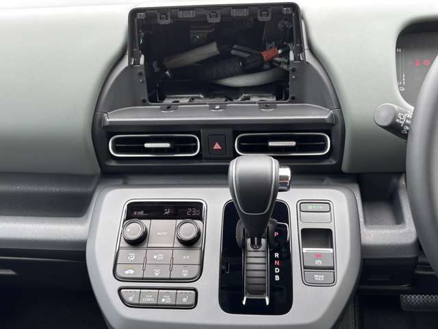 ホンダ フリード　ハイブリッド １．５ Ｅ：ＨＥＶ クロスター R7年 (九州・沖縄) 99