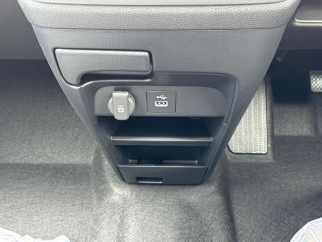 ホンダ フリード　ハイブリッド １．５ Ｅ：ＨＥＶ クロスター R7年 (九州・沖縄) 99