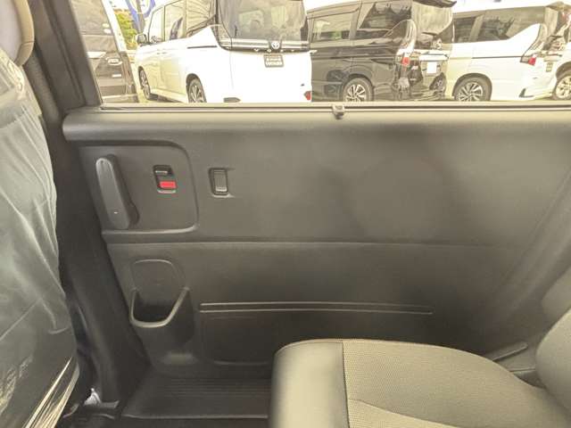 ホンダ フリード　ハイブリッド １．５ Ｅ：ＨＥＶ クロスター R7年 (九州・沖縄) 99