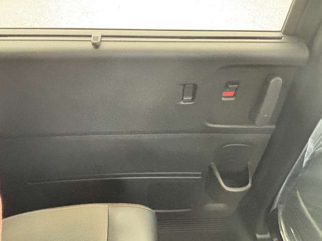 ホンダ フリード　ハイブリッド １．５ Ｅ：ＨＥＶ クロスター R7年 (九州・沖縄) 99