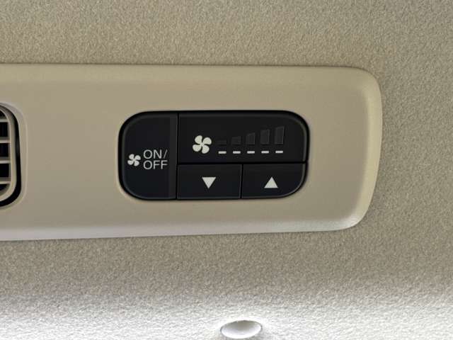 ホンダ フリード　ハイブリッド １．５ Ｅ：ＨＥＶ クロスター R7年 (九州・沖縄) 99