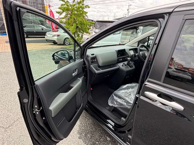 ホンダ フリード　ハイブリッド １．５ Ｅ：ＨＥＶ クロスター R7年 (九州・沖縄) 99