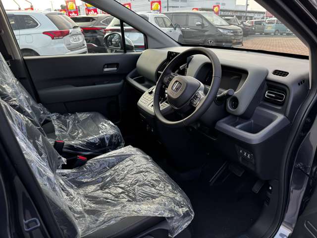 ホンダ フリード　ハイブリッド １．５ Ｅ：ＨＥＶ クロスター R7年 (九州・沖縄) 99