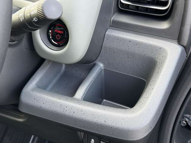 ホンダ フリード　ハイブリッド １．５ Ｅ：ＨＥＶ クロスター R7年 (九州・沖縄) 99