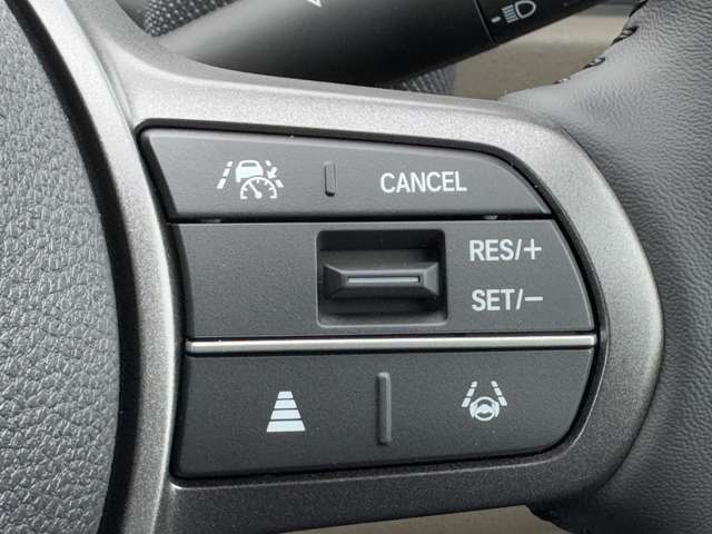 ホンダ フリード　ハイブリッド １．５ Ｅ：ＨＥＶ エアー ＥＸ R7年 (九州・沖縄) 99