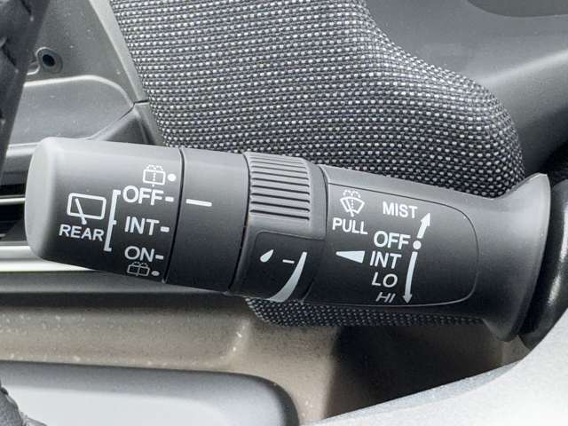 ホンダ フリード　ハイブリッド １．５ Ｅ：ＨＥＶ エアー ＥＸ R7年 (九州・沖縄) 99