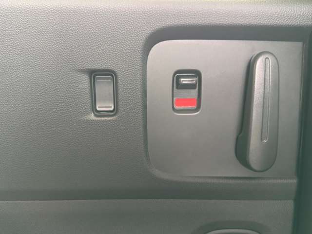 ホンダ フリード　ハイブリッド １．５ Ｅ：ＨＥＶ エアー ＥＸ R7年 (九州・沖縄) 99