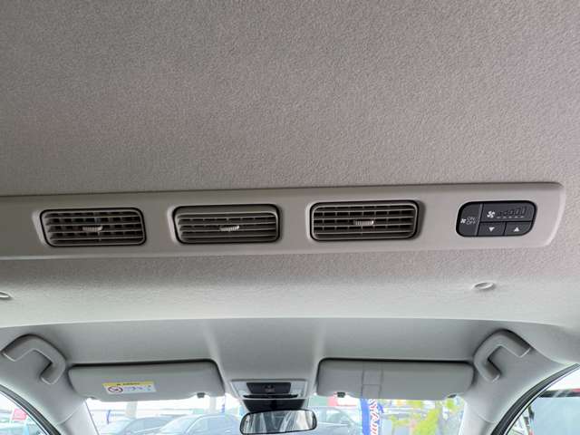 ホンダ フリード　ハイブリッド １．５ Ｅ：ＨＥＶ エアー ＥＸ R7年 (九州・沖縄) 99