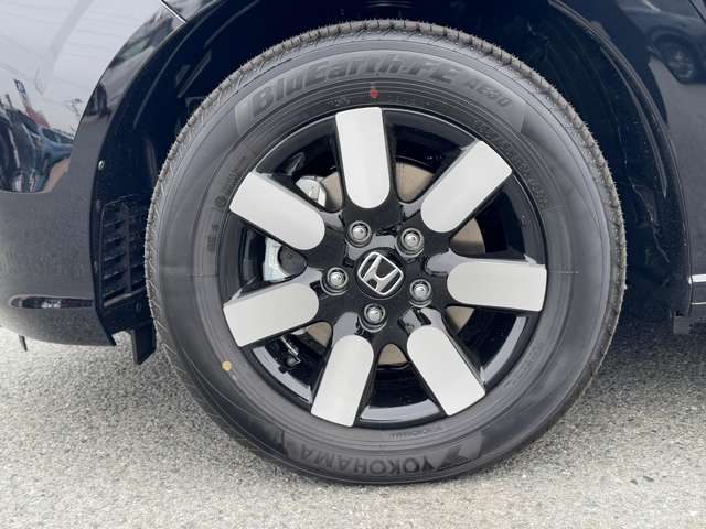 ホンダ フリード　ハイブリッド １．５ Ｅ：ＨＥＶ エアー ＥＸ R7年 (九州・沖縄) 99