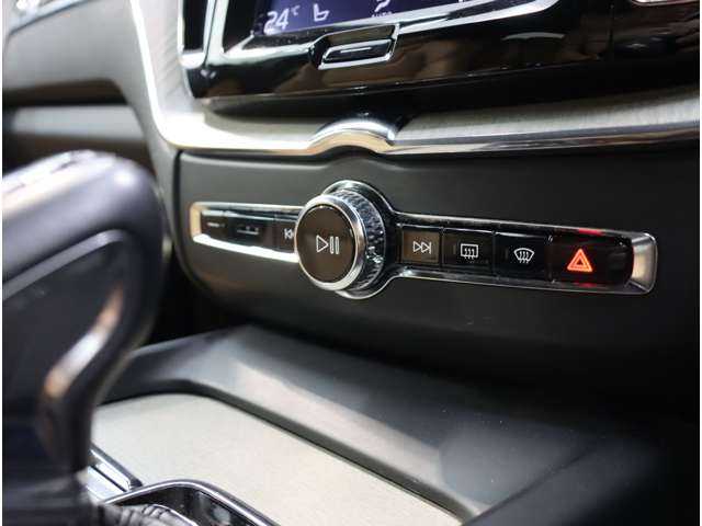 ボルボ ＸＣ６０ Ｄ４ ＡＷＤ インスクリプション ディーゼルターボ ４ＷＤ H30年 (近畿) 99