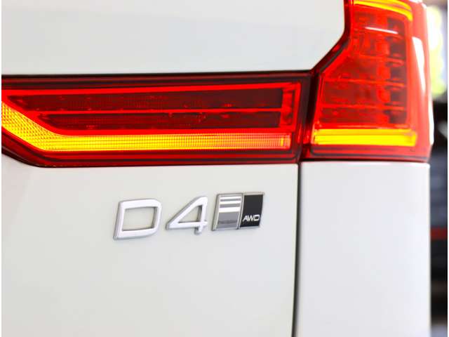 ボルボ ＸＣ６０ Ｄ４ ＡＷＤ インスクリプション ディーゼルターボ ４ＷＤ H30年 (近畿) 99