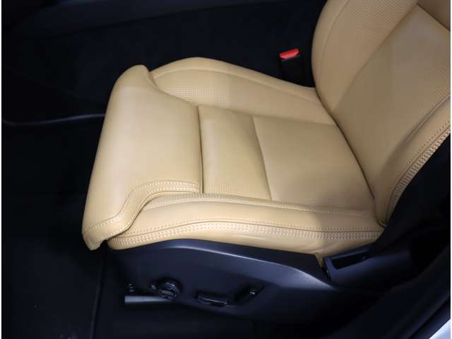 ボルボ ＸＣ６０ Ｄ４ ＡＷＤ インスクリプション ディーゼルターボ ４ＷＤ H30年 (近畿) 99