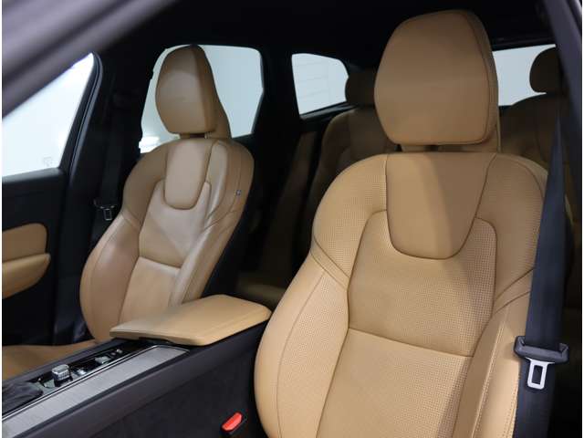 ボルボ ＸＣ６０ Ｄ４ ＡＷＤ インスクリプション ディーゼルターボ ４ＷＤ H30年 (近畿) 99