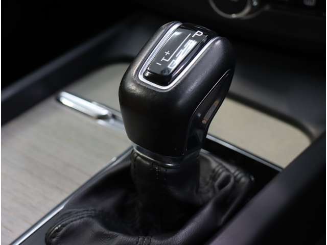 ボルボ ＸＣ６０ Ｄ４ ＡＷＤ インスクリプション ディーゼルターボ ４ＷＤ H30年 (近畿) 99