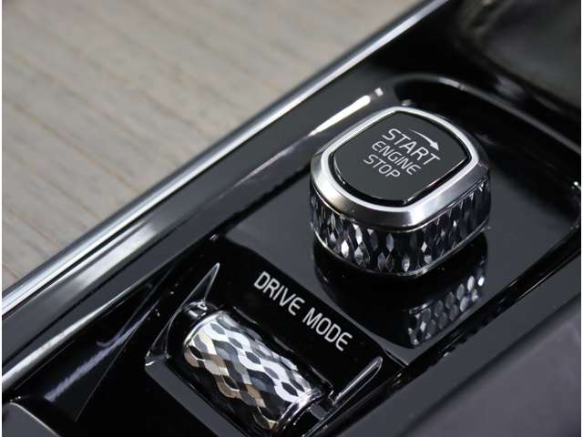 ボルボ ＸＣ６０ Ｄ４ ＡＷＤ インスクリプション ディーゼルターボ ４ＷＤ H30年 (近畿) 99