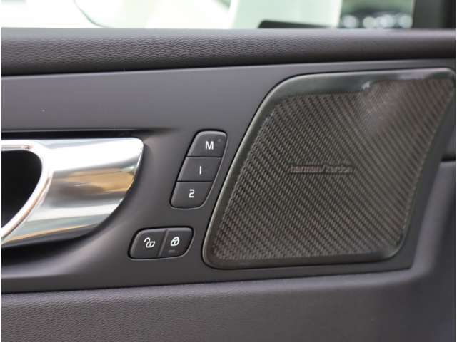 ボルボ ＸＣ６０ Ｄ４ ＡＷＤ インスクリプション ディーゼルターボ ４ＷＤ H30年 (近畿) 99