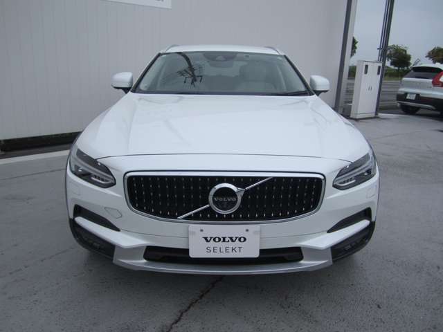 ボルボ Ｖ９０クロスカントリー Ｄ４ ＡＷＤ ディーゼルターボ ４ＷＤ R2年 (四国) 99